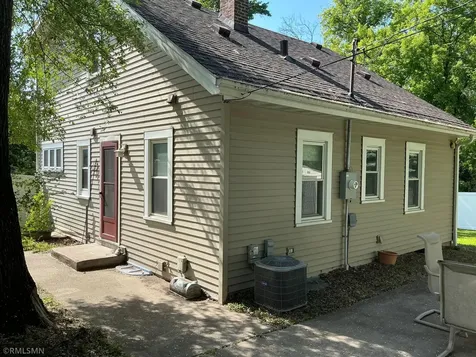 1762 Edgerton Street Maplewood MN 55117