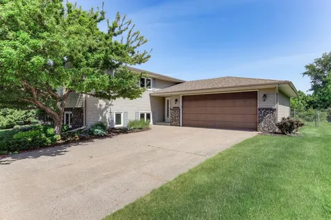 3588 Grenadier Place North Place Oakdale MN 55128