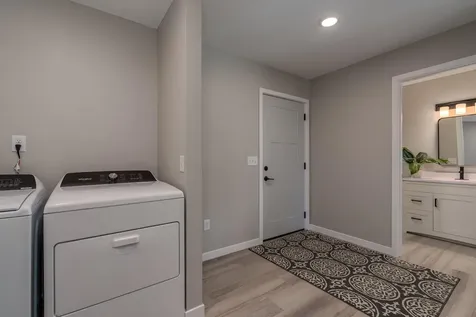 3207 Scotch Lane Mankato MN 56001
