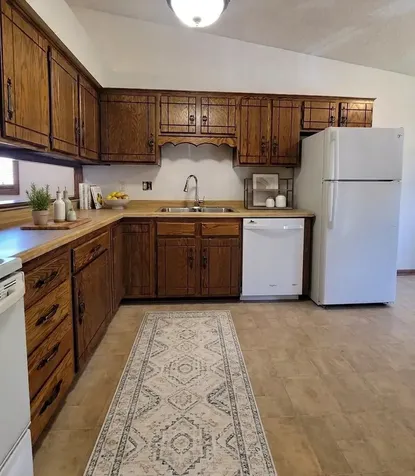 1585 S Bavarian Pass Fridley MN 55432