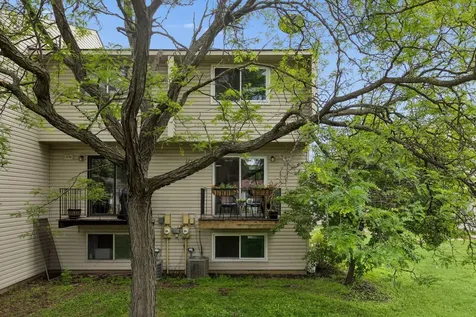 5737 80th Avenue N Brooklyn Park MN 55443