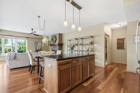 2201 Village Lane Bloomington MN 55431