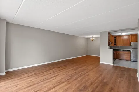 10501 Cedar Lake Road Minnetonka MN 55305