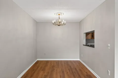 10501 Cedar Lake Road Minnetonka MN 55305