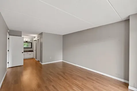 10501 Cedar Lake Road Minnetonka MN 55305
