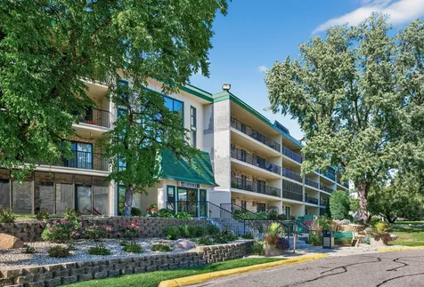 10501 Cedar Lake Road Minnetonka MN 55305