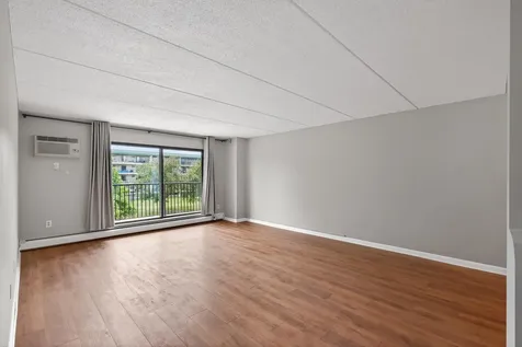 10501 Cedar Lake Road Minnetonka MN 55305