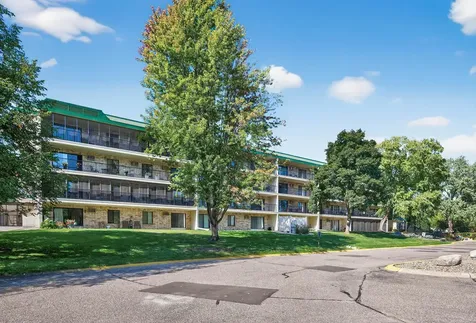 10501 Cedar Lake Road Minnetonka MN 55305