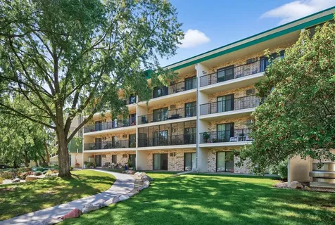 10501 Cedar Lake Road Minnetonka MN 55305