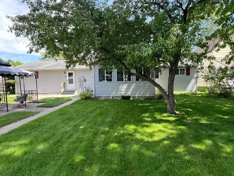 407 1st Street SW Wadena MN 56482