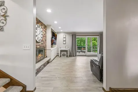 10110 Oak Shore Drive Lakeville MN 55044