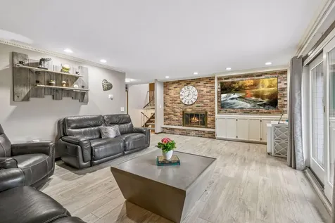 10110 Oak Shore Drive Lakeville MN 55044