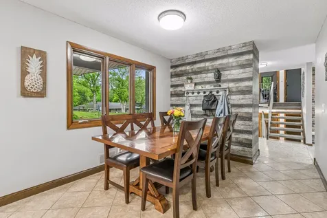 10110 Oak Shore Drive Lakeville MN 55044