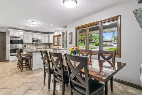 10110 Oak Shore Drive Lakeville MN 55044