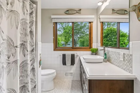 10110 Oak Shore Drive Lakeville MN 55044