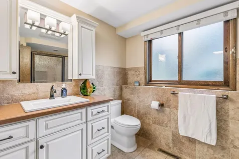 10110 Oak Shore Drive Lakeville MN 55044