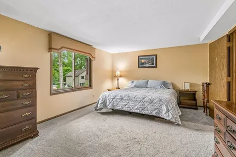 10110 Oak Shore Drive Lakeville MN 55044
