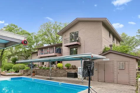 10110 Oak Shore Drive Lakeville MN 55044