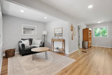 20843 Iteri Avenue Lakeville MN 55044