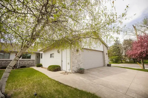 2 Line Drive Morris MN 56267
