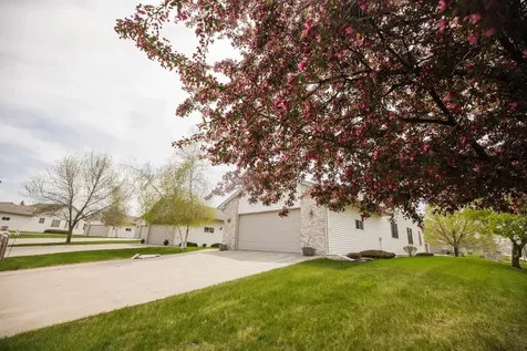 2 Line Drive Morris MN 56267