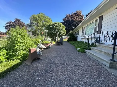 207 N Pine Street Caledonia MN 55921