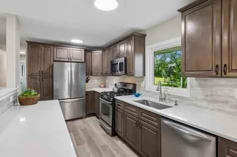 930 Dakota Avenue Long Lake MN 55356
