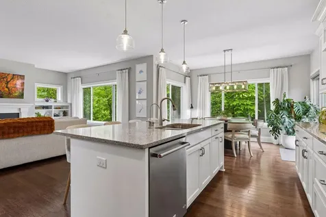 3224 Symphony Court Chaska MN 55318