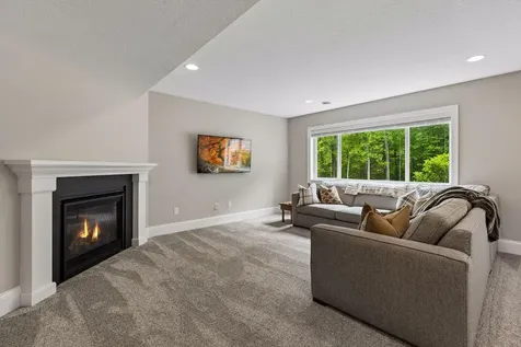 3224 Symphony Court Chaska MN 55318