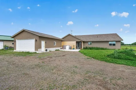 7725 Dolphin Road Princeton MN 55371
