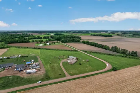7725 Dolphin Road Princeton MN 55371