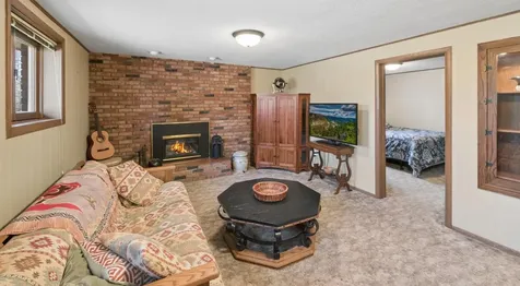 1501 Woodbury Lane Duluth MN 55803