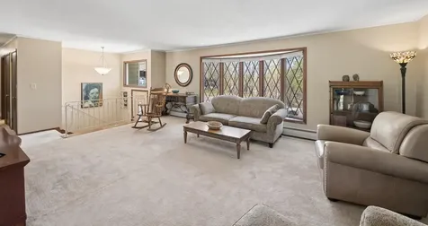 1501 Woodbury Lane Duluth MN 55803