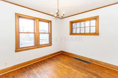 1454 10th Street N Fargo ND 58102