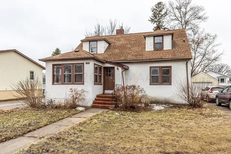1454 10th Street N Fargo ND 58102