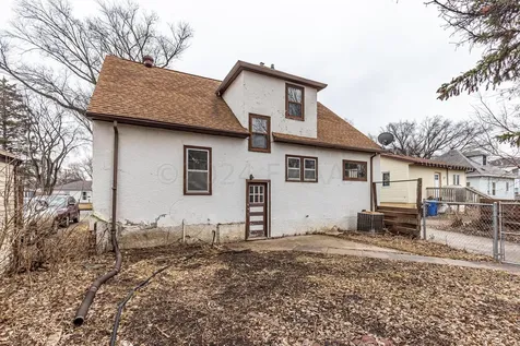 1454 10th Street N Fargo ND 58102