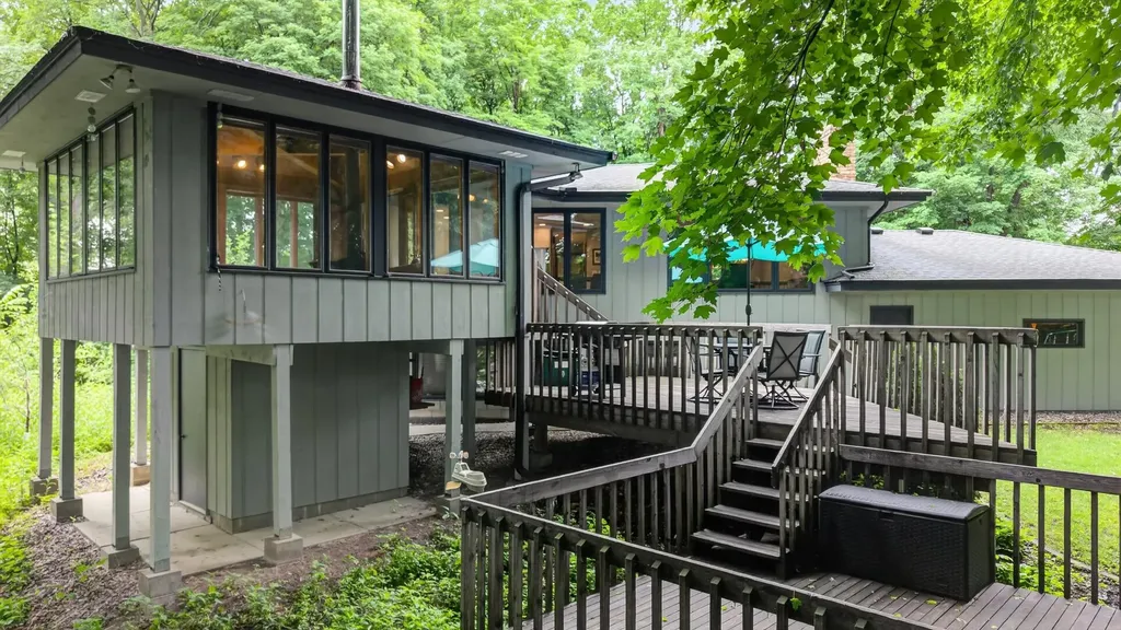 7191 Frontier Trail Chanhassen MN 55317