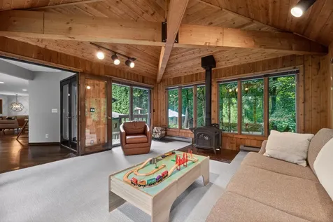 7191 Frontier Trail Chanhassen MN 55317
