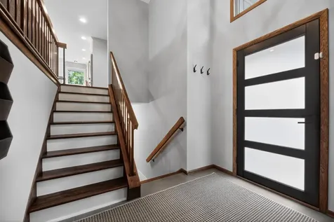 7191 Frontier Trail Chanhassen MN 55317