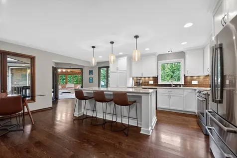7191 Frontier Trail Chanhassen MN 55317