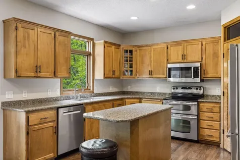 3362 Charleston Drive Woodbury MN 55129