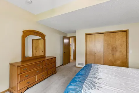 3362 Charleston Drive Woodbury MN 55129