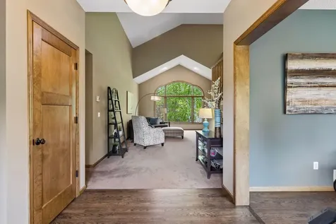 3362 Charleston Drive Woodbury MN 55129