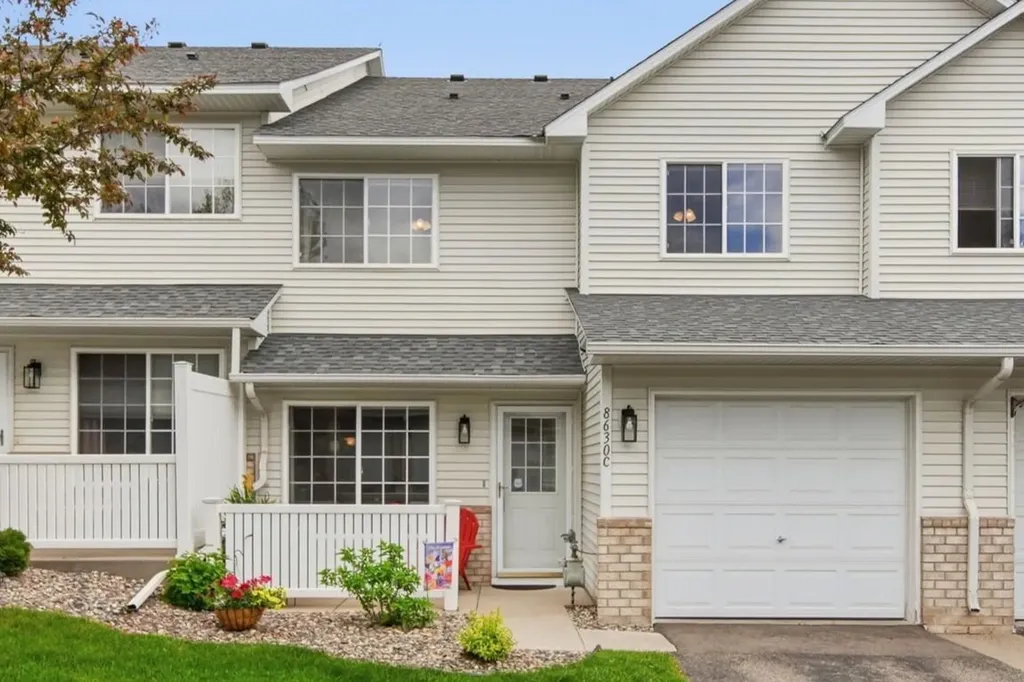 8630 Quarry Ridge Lane Woodbury MN 55125