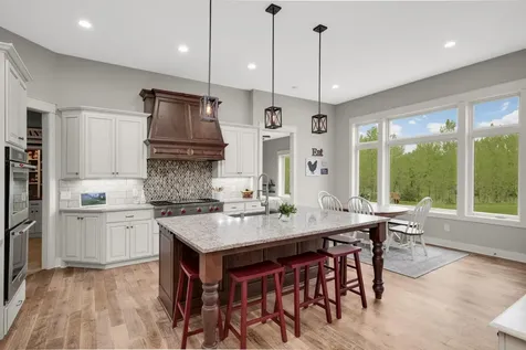 8662 240th Street E Lakeville MN 55044