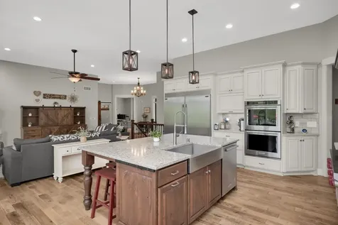 8662 240th Street E Lakeville MN 55044