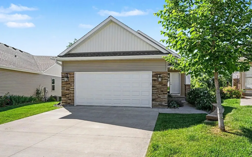 2753 Ridgeview Lane Red Wing MN 55066