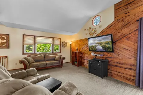 820 Ashland Street S Cambridge MN 55008