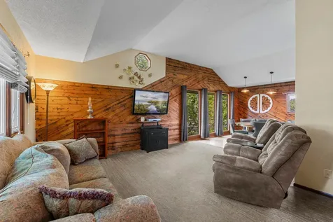 820 Ashland Street S Cambridge MN 55008