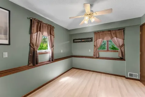 820 Ashland Street S Cambridge MN 55008